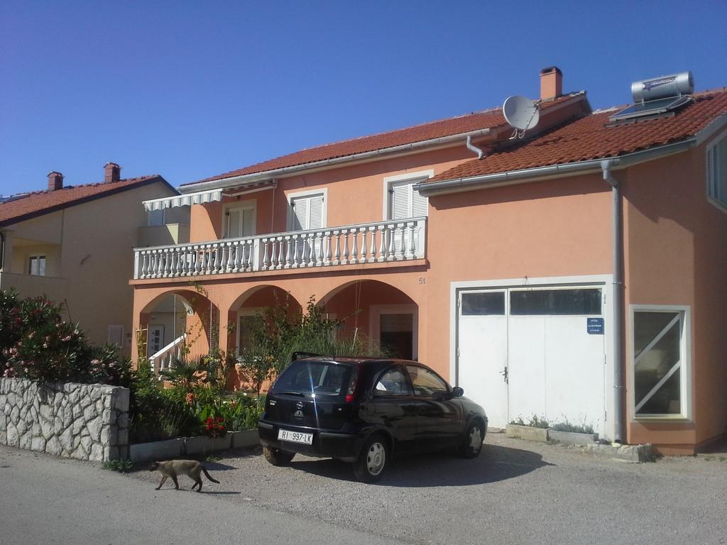Apartments Matic Omišalj الغرفة الصورة